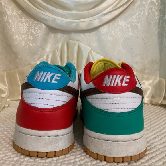 NIKE - Picture 7 of 8